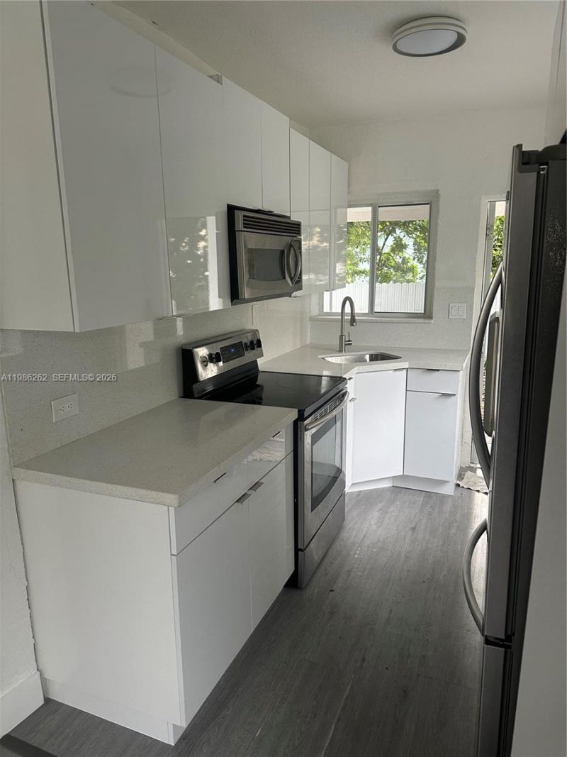 1812 NW 64th St, Miami, FL 33147 Photo
