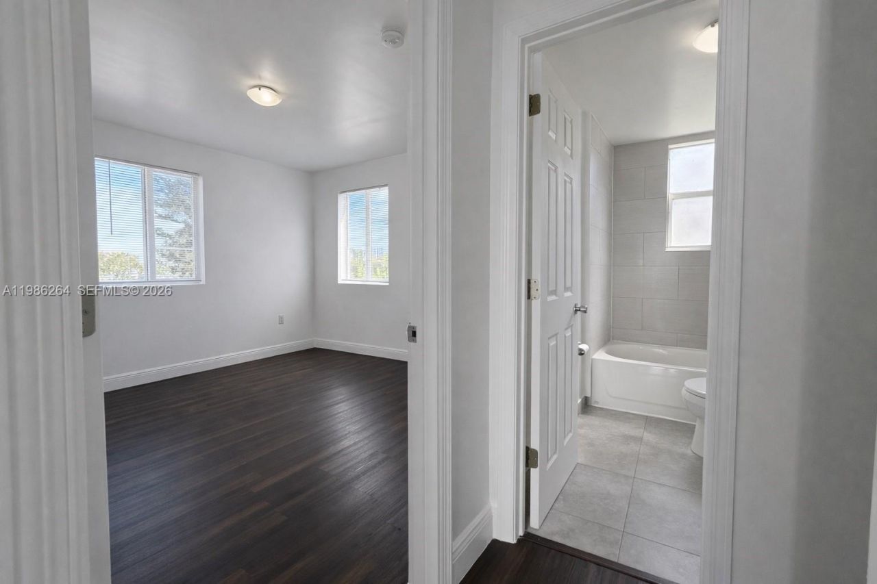 540 NW 7th St , Unit 36, Miami, FL 33136 Photo