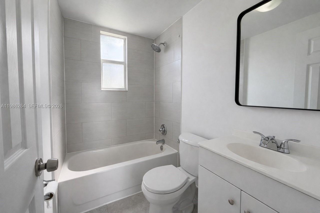 540 NW 7th St , Unit 36, Miami, FL 33136 Photo