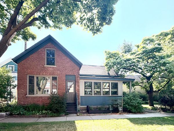 254 Western Avenue S, Saint Paul, MN 55102