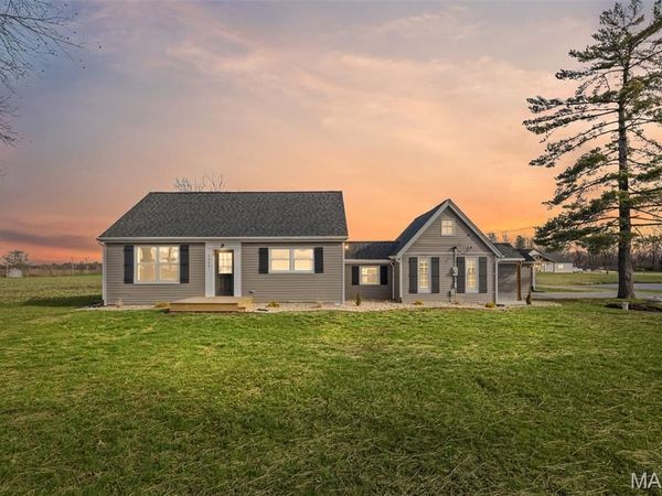 2049 Park Road, Belleville, IL 62220