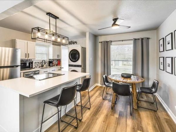 819 Web Street, Arlington, TX 76011