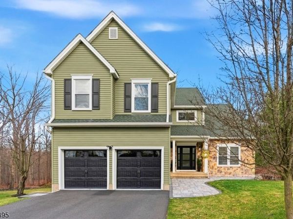 44 Linberger Dr, Bridgewater, NJ 08807