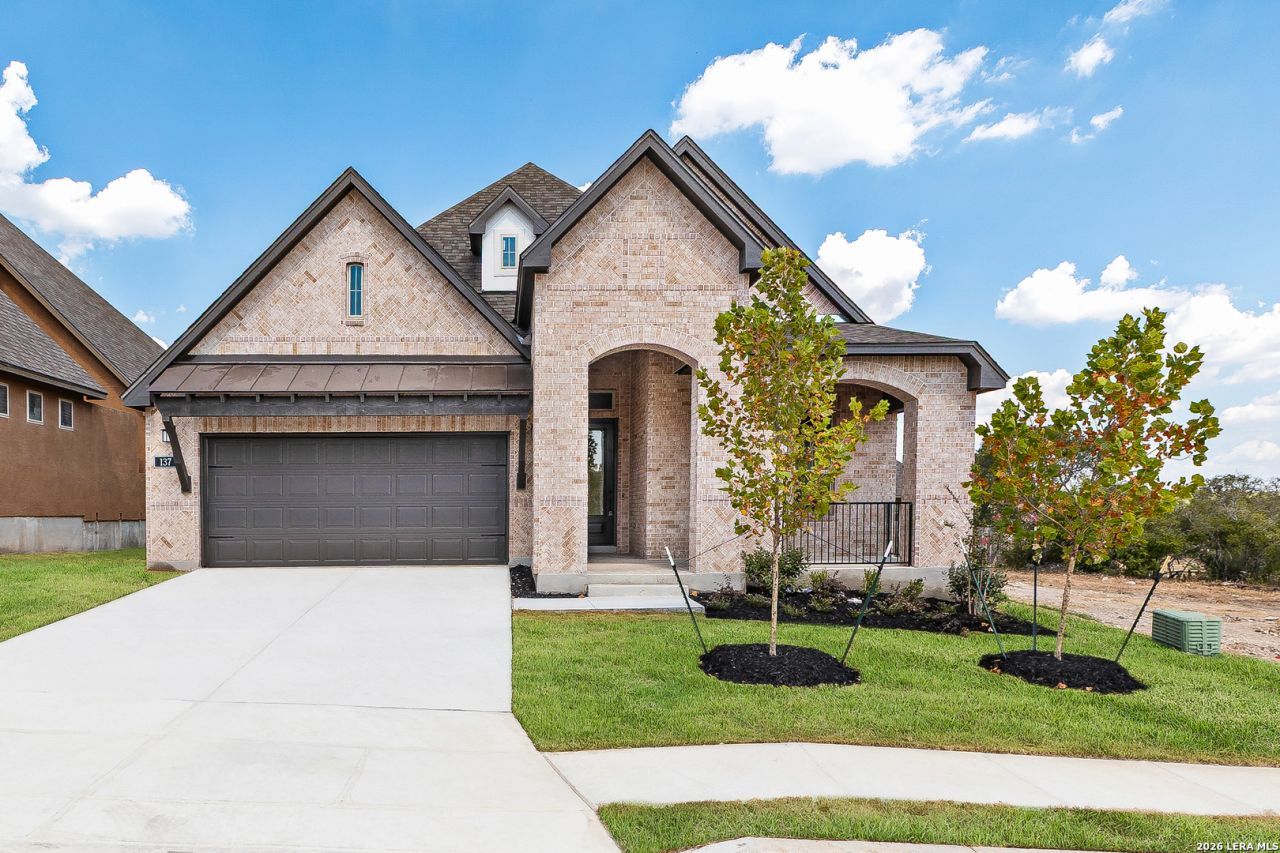 137 Gallant Fox, Castroville, TX 78009 Main Photo