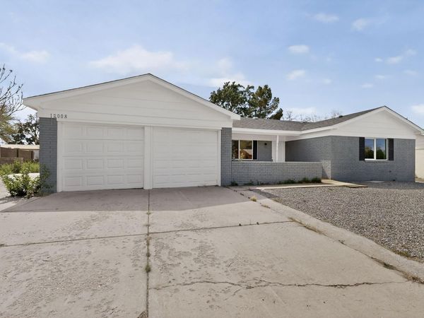 12008 Golden Gate Avenue NE, Albuquerque, NM 87111