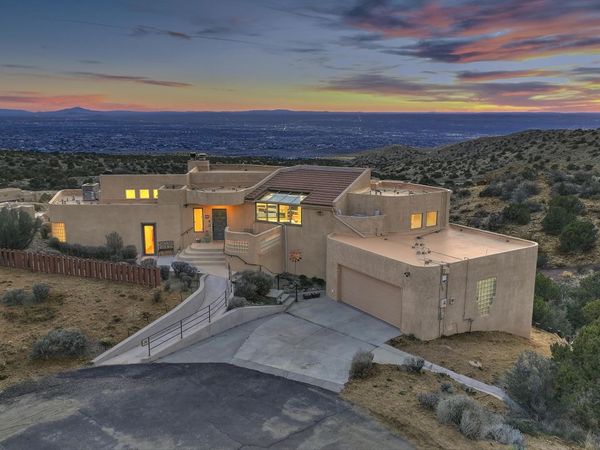 36 Tierra Monte Street NE, Albuquerque, NM 87122