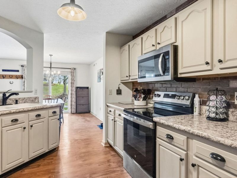 1834 Mimosa Trail, Florence, KY 41042 Photo 11