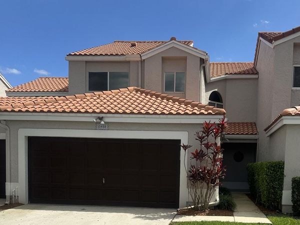 10458 Lake Vista Circle, Boca Raton, FL 33498