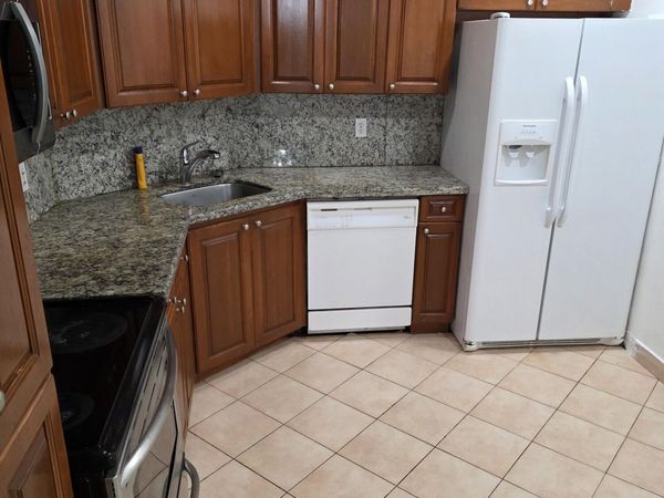 6361 N Falls Cir Drive, Unit 207, Lauderhill, FL 33319