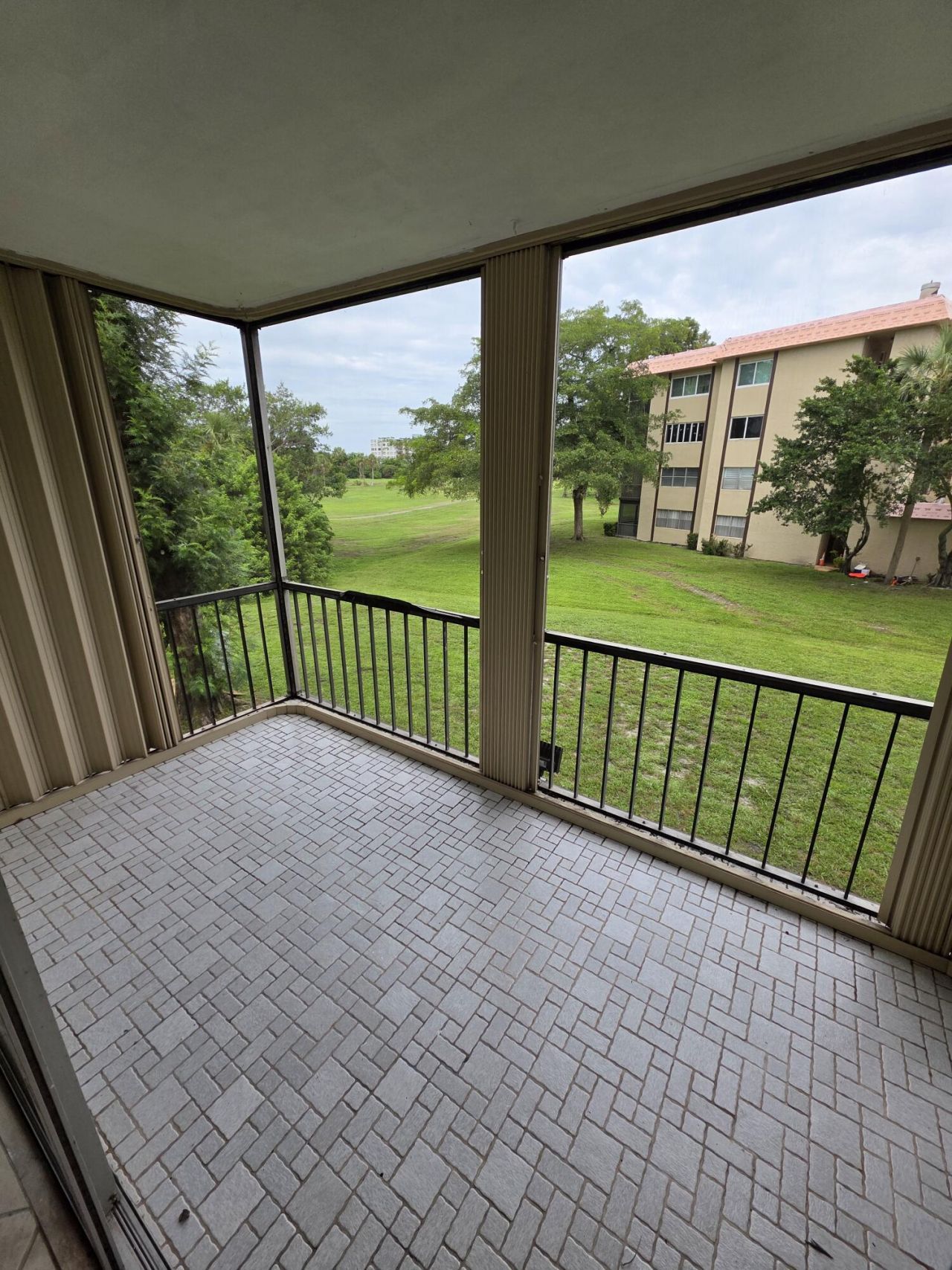 6361 N Falls Cir Drive, Unit 207, Lauderhill, FL 33319 Photo