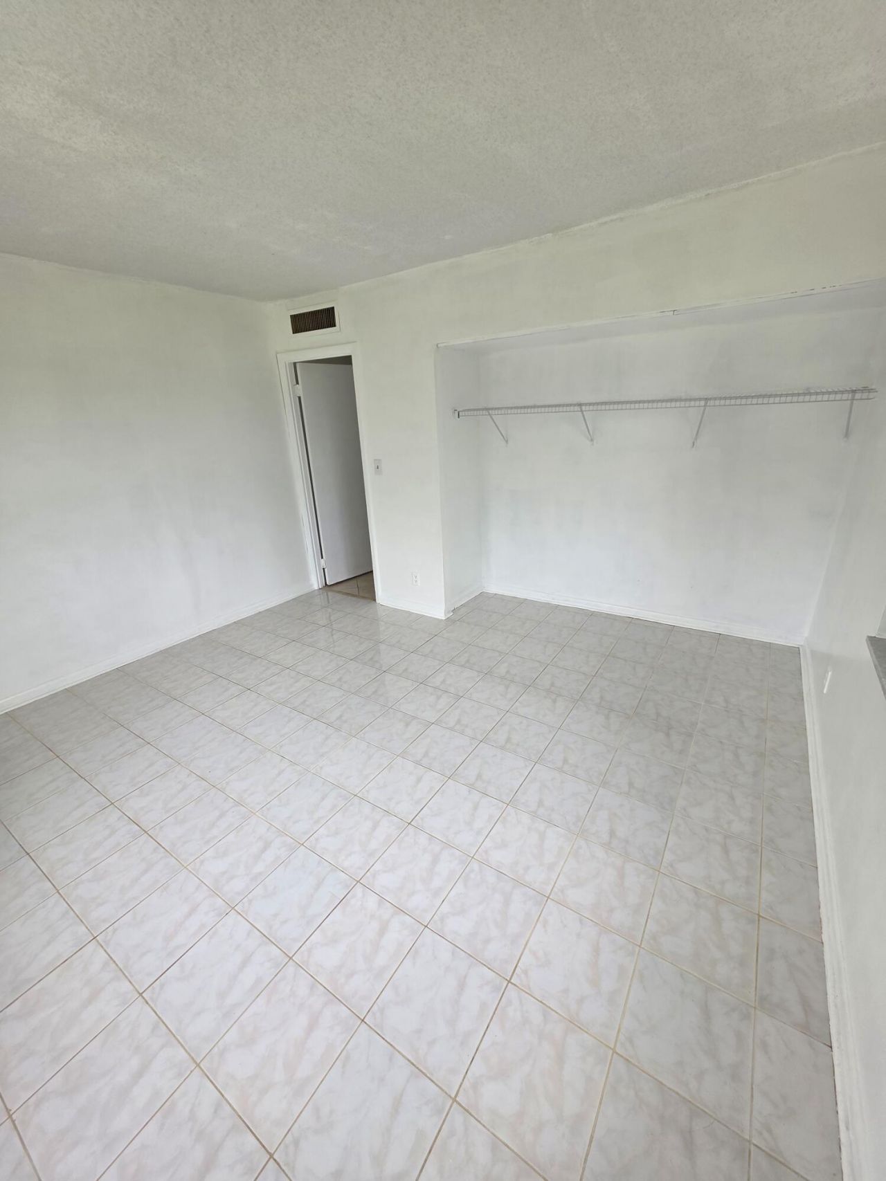 6361 N Falls Cir Drive, Unit 207, Lauderhill, FL 33319 Photo