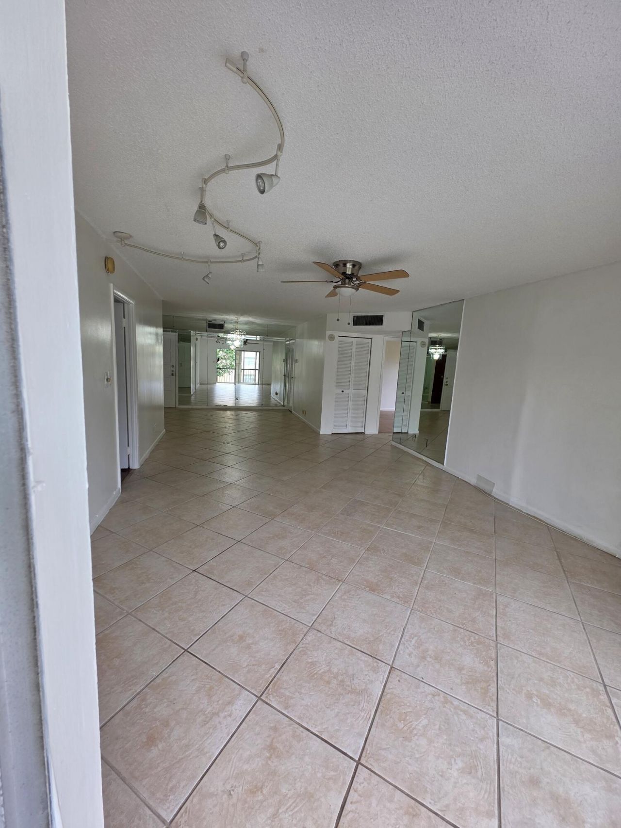 6361 N Falls Cir Drive, Unit 207, Lauderhill, FL 33319 Photo
