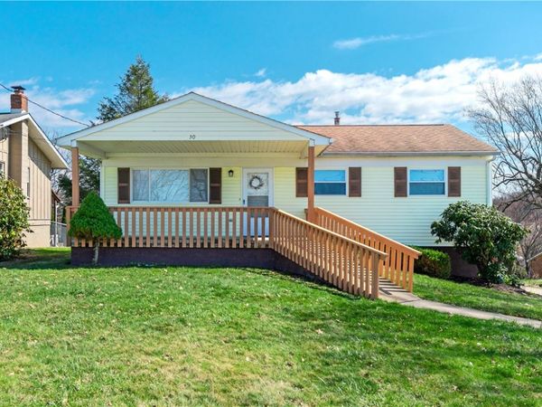 30 Marilou Dr, Jeannette, PA 15644