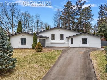 7811 Caberfae Trail, Independence Twp, MI 48348