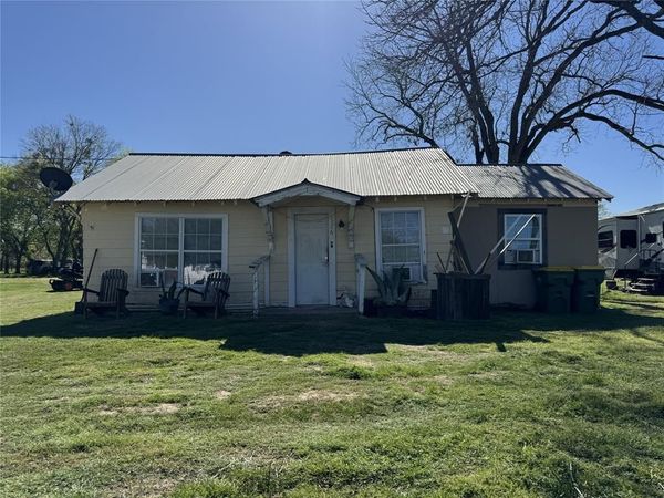 526 Henderson Boulevard , Groesbeck, TX 76642