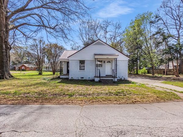 330 S Center Drive, West Memphis, AR 72301