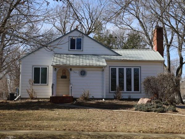 709 S Carroll Street, Rock Rapids, IA 51246