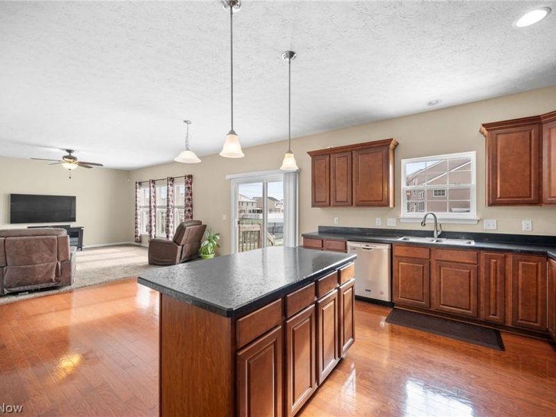 6935 Meadow Lakes Boulevard, North Ridgeville, OH 44039 Photo 10