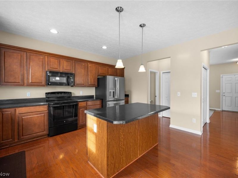 6935 Meadow Lakes Boulevard, North Ridgeville, OH 44039 Photo 8