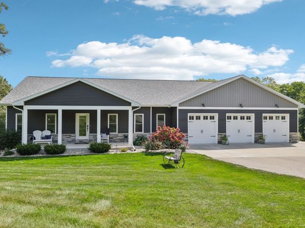 4650 Penny Lane, Dodgeville, WI 53533