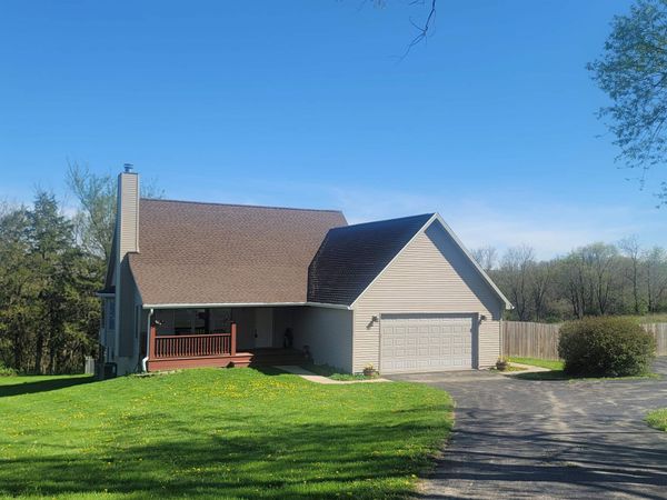 1765 William Drive, GALENA, IL 61036