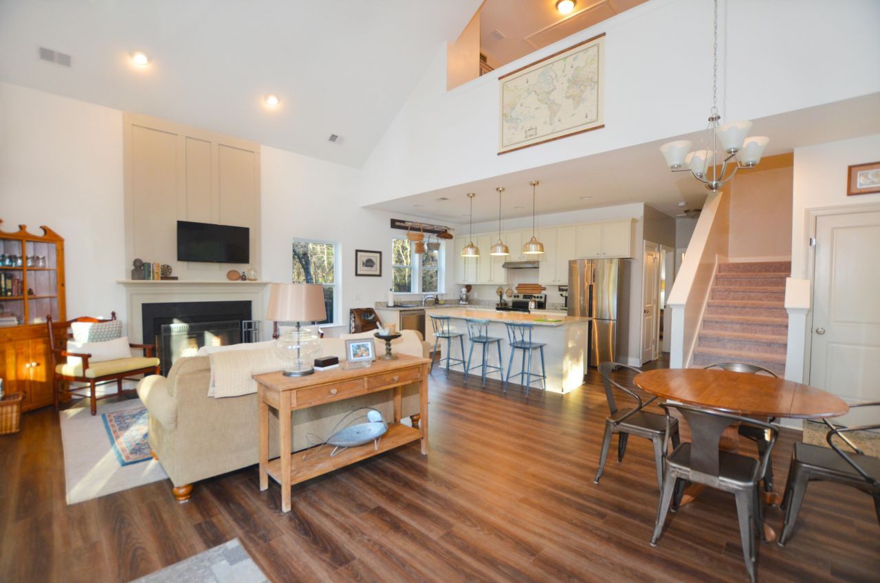 695 Kit Hall Road Photo 7