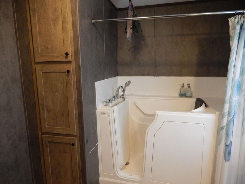 5965 Harrisburg Georgesville Road, Unit 3, Grove City, OH 43123 Photo 17