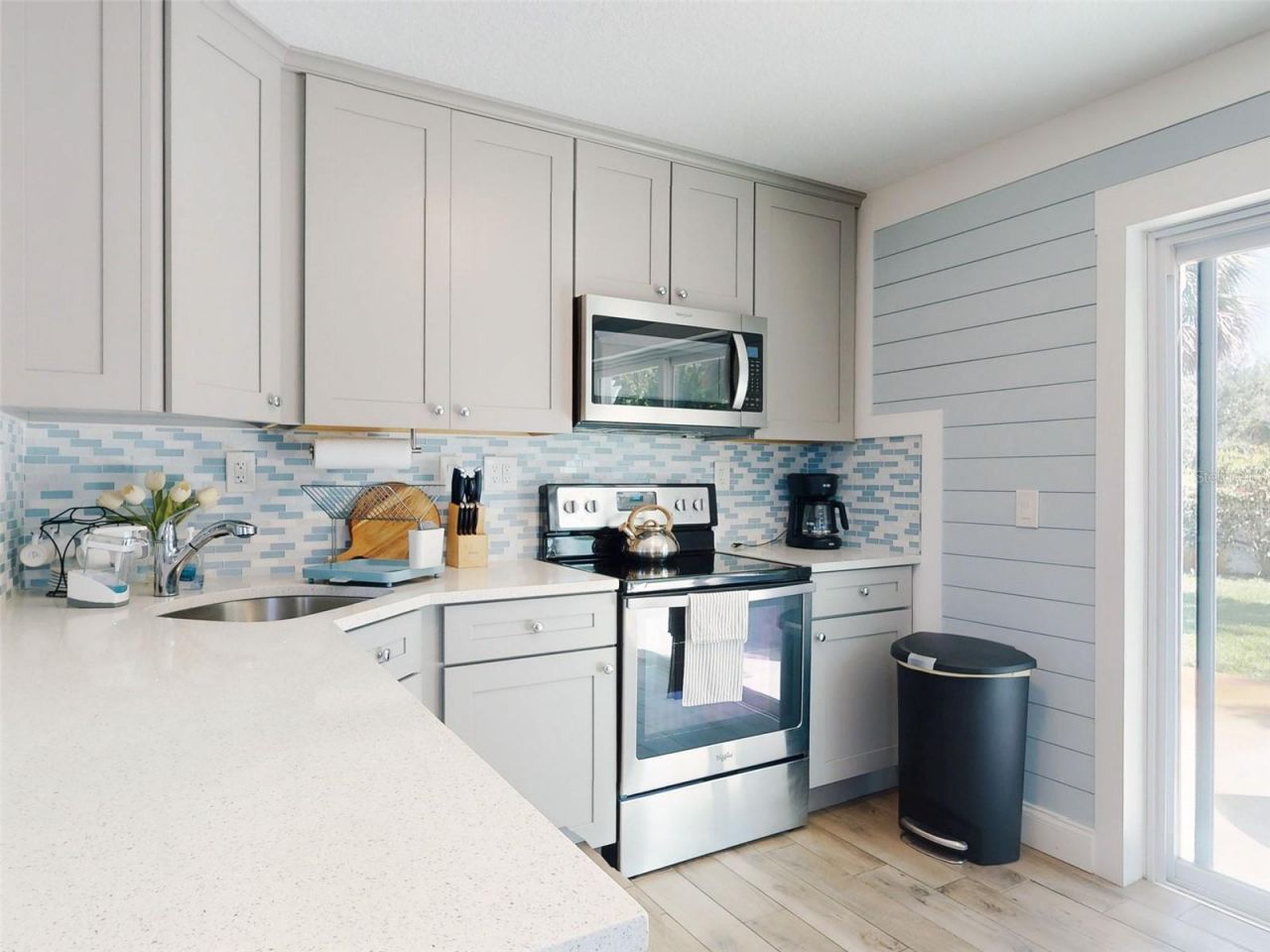 16 Hillside Drive, New Smyrna Beach, FL 32169 Photo