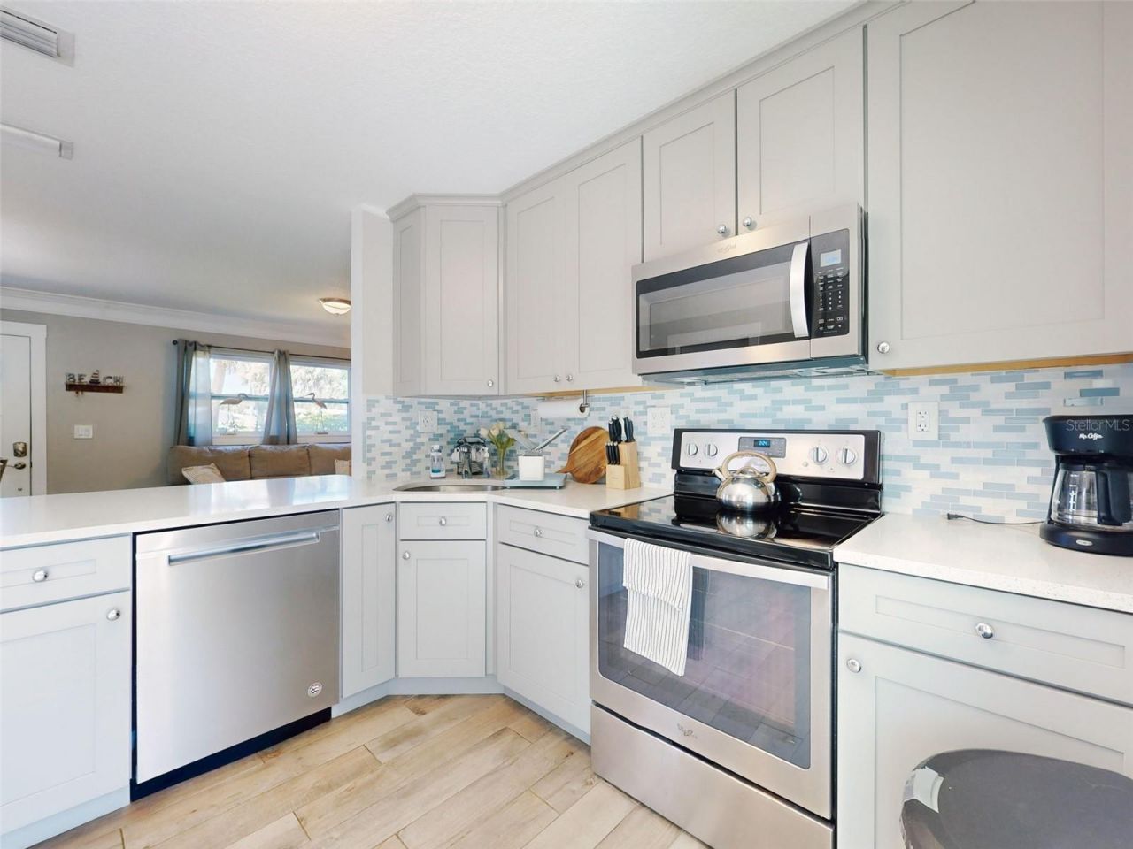 16 Hillside Drive, New Smyrna Beach, FL 32169 Photo