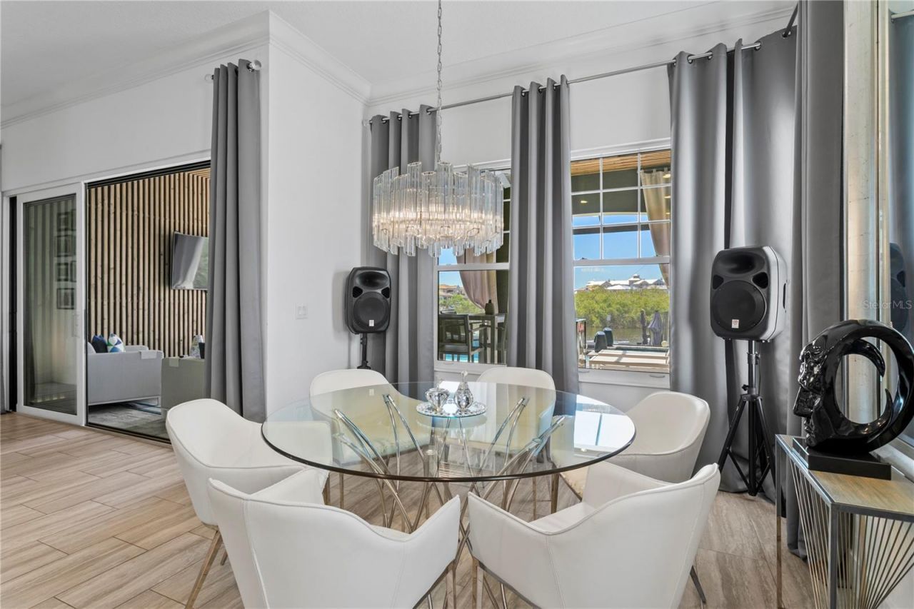 916 Seagrape Drive, Ruskin, FL 33570 Photo