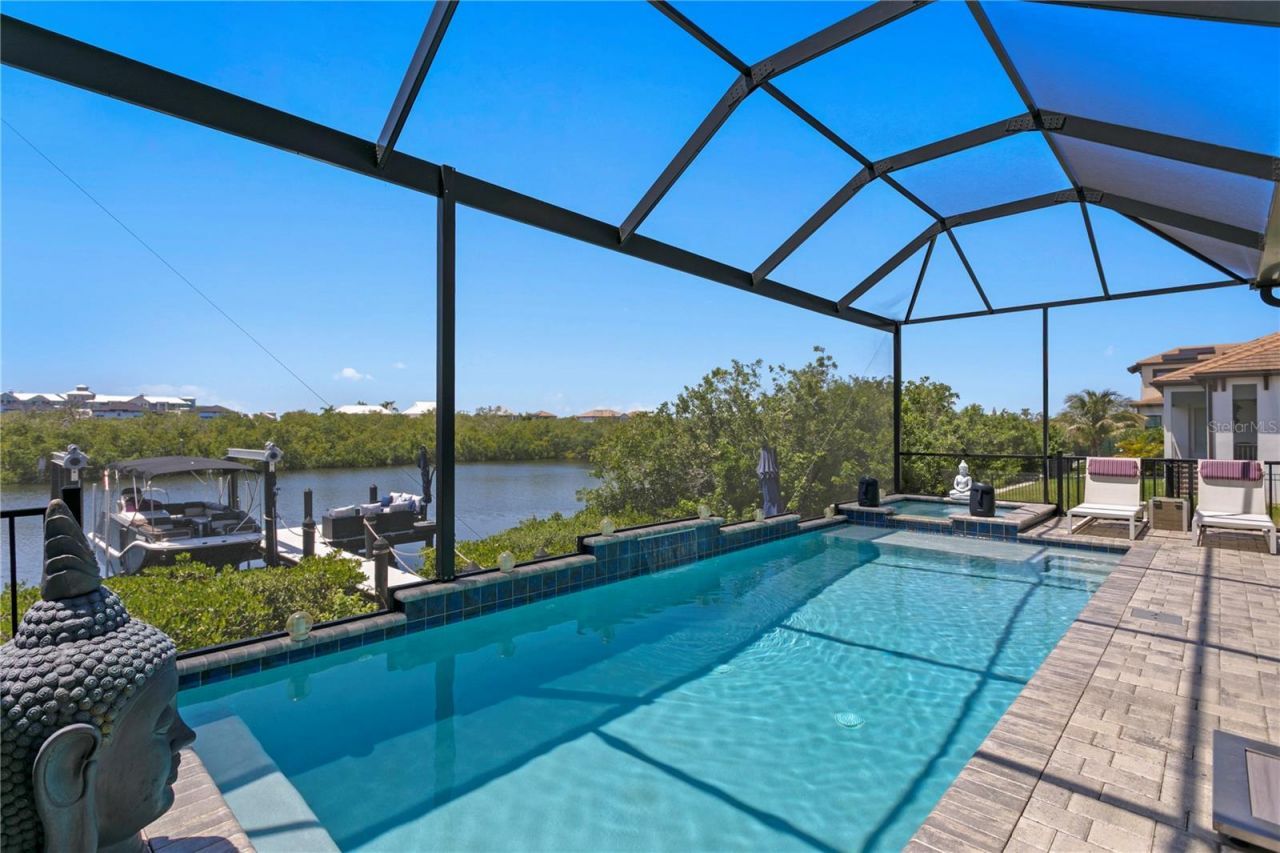 916 Seagrape Drive, Ruskin, FL 33570 Photo