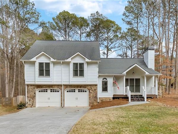 672 Wedgewood Drive, Woodstock, GA 30189