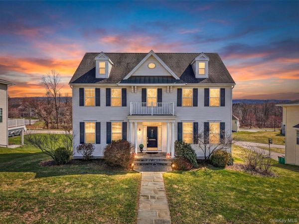 18 Four Corners Boulevard , Hopewell Junction, NY 12533