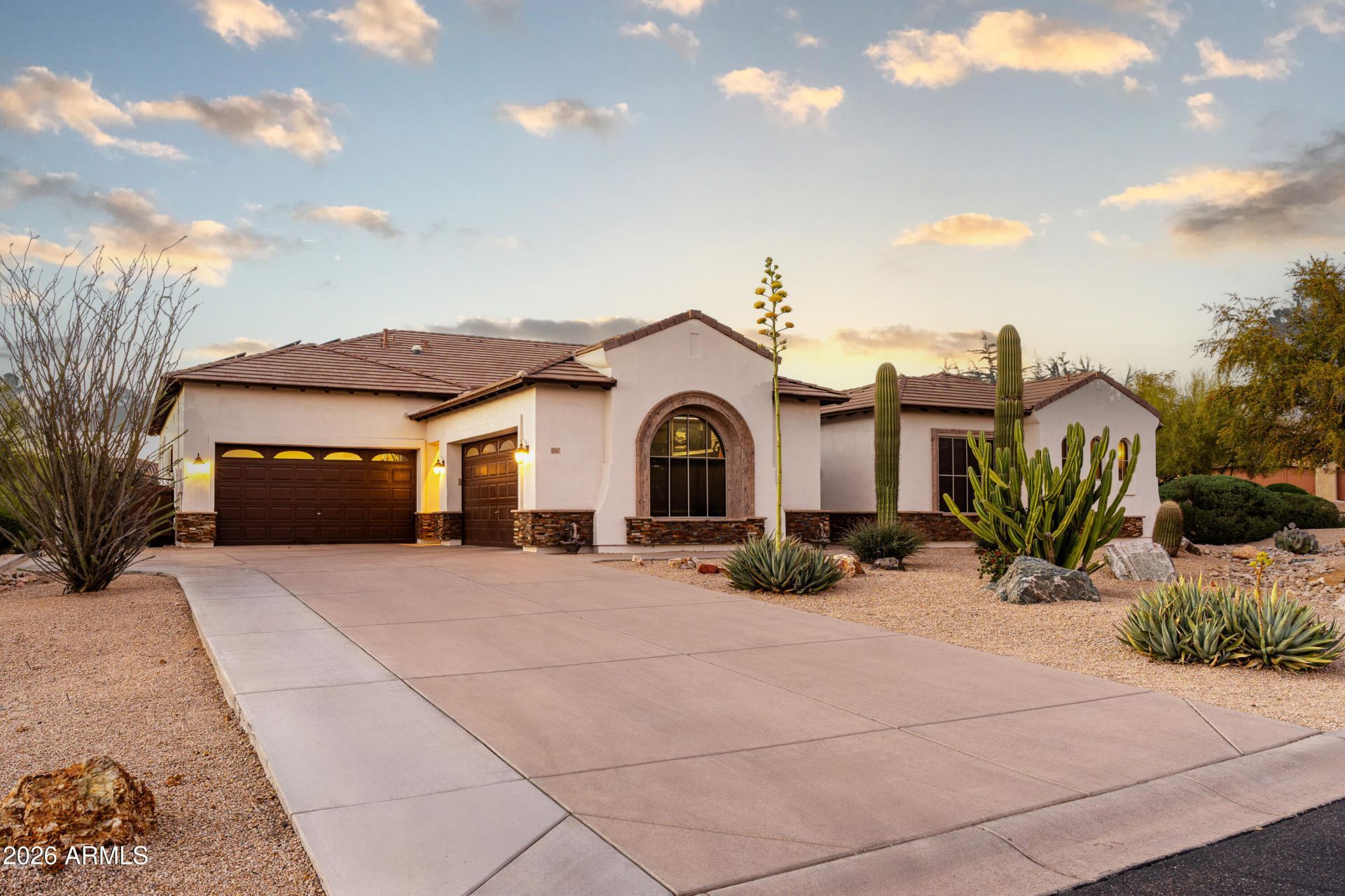 2040 N Woodruff, Mesa, AZ 85207 Main Photo