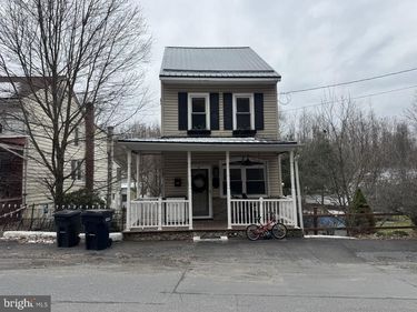 1148 W COAL STREET, SHENANDOAH, PA 17976