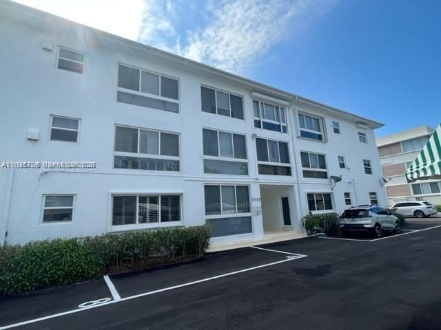 9920 Collins Ave, Unit 23, Bal Harbour, FL 33154 Photo