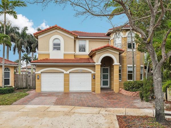 11280 NW 77th Ter, Doral, FL 33178