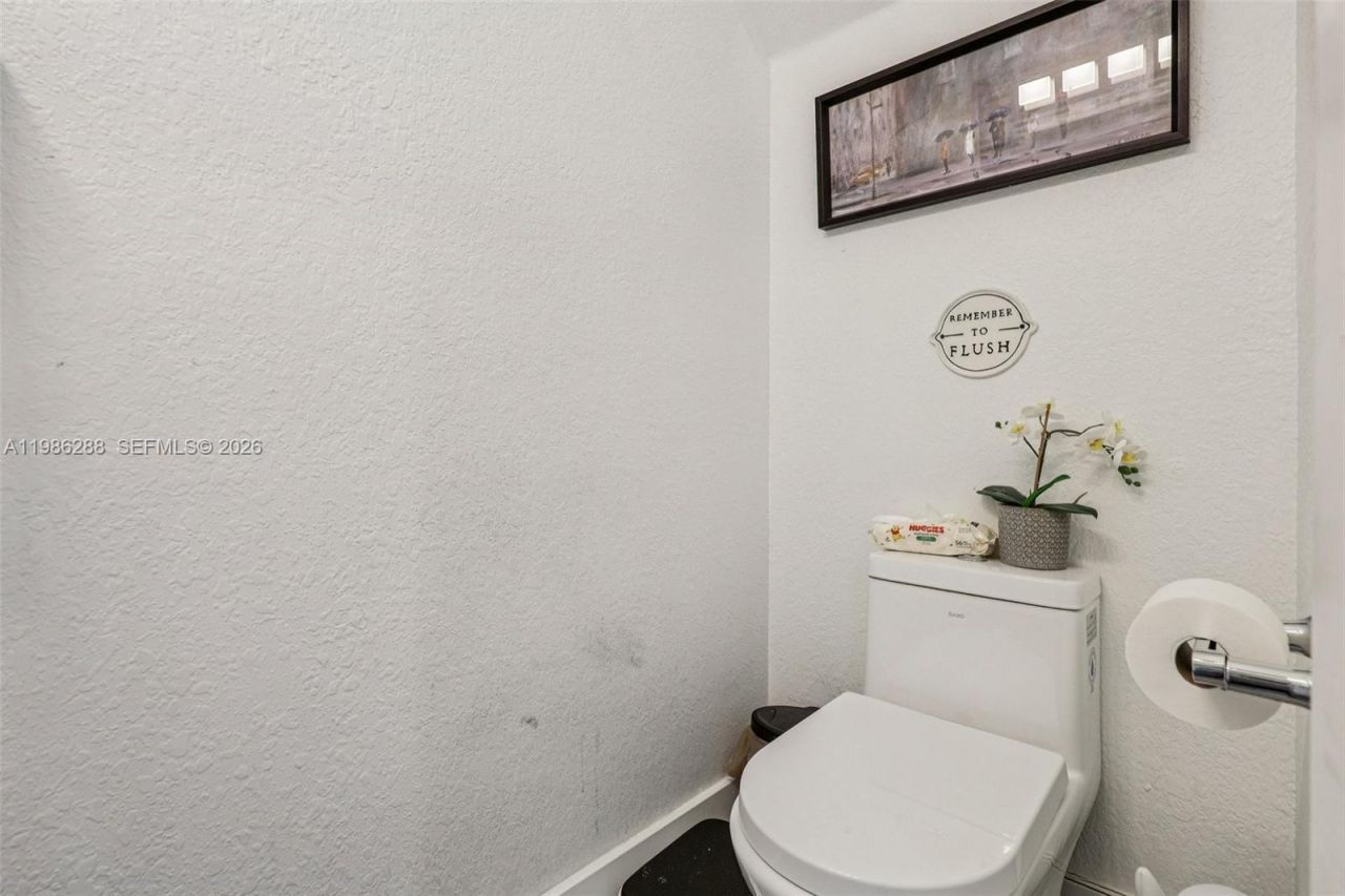 11280 NW 77th Ter, Doral, FL 33178 Photo