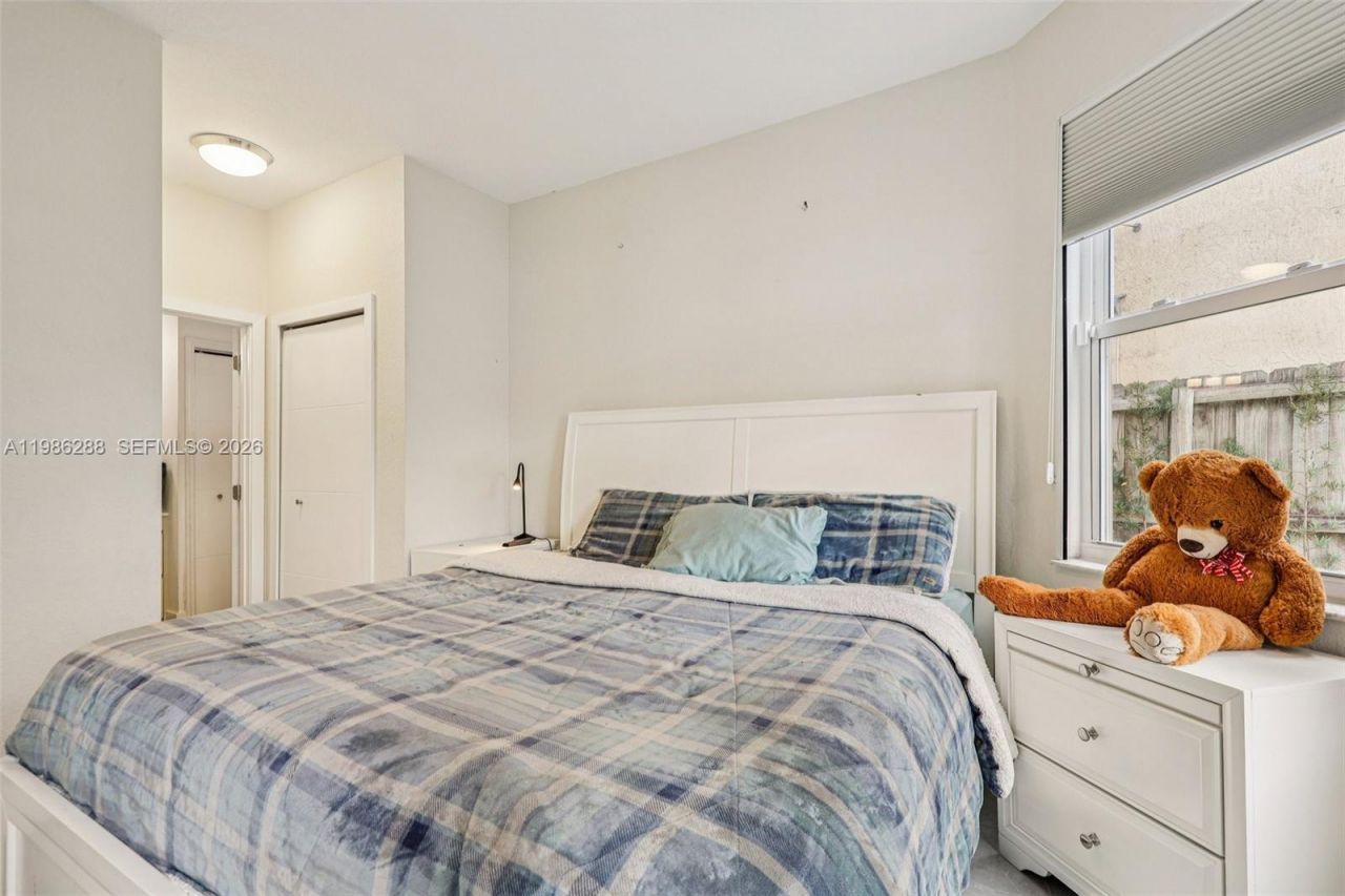 11280 NW 77th Ter, Doral, FL 33178 Photo