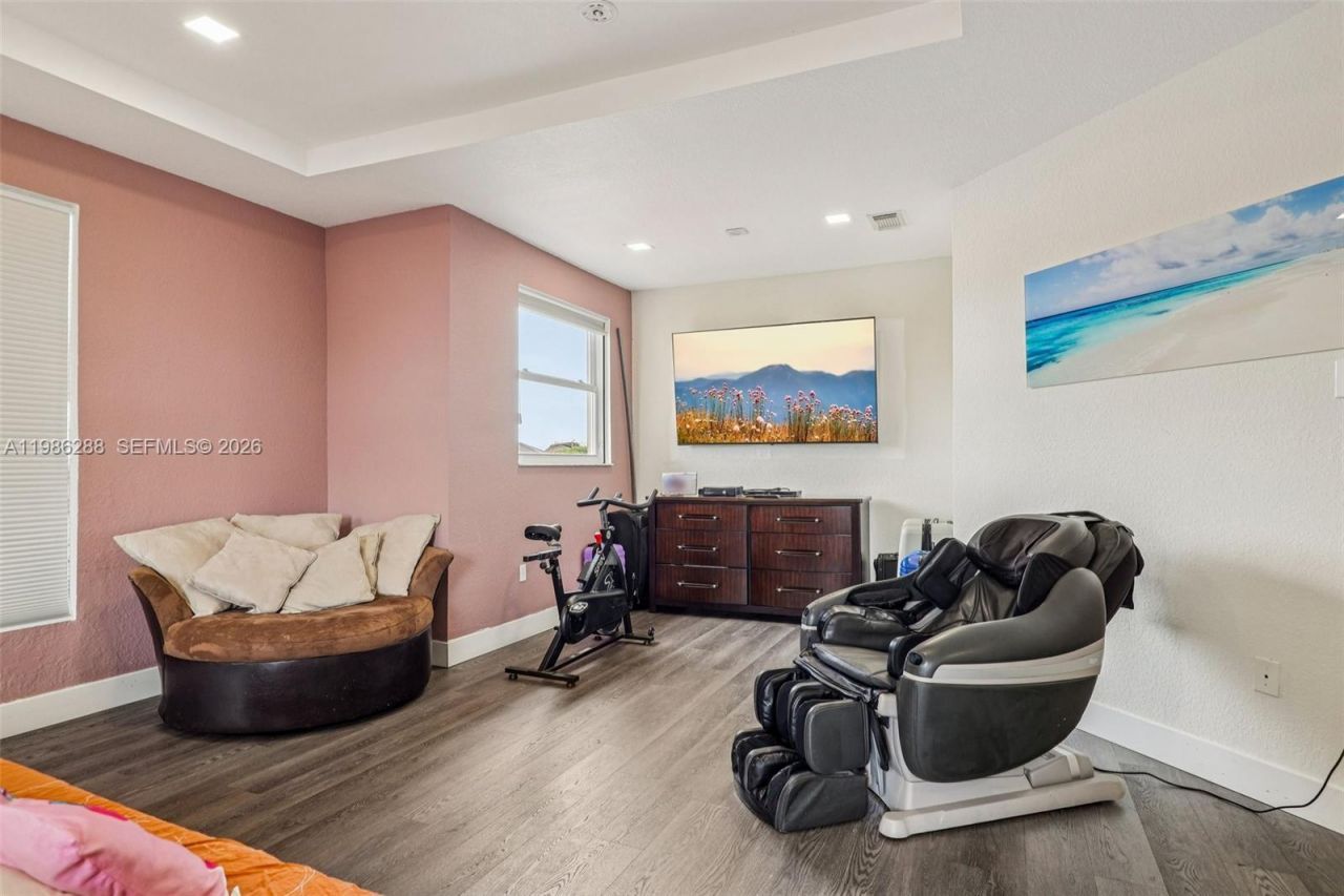 11280 NW 77th Ter, Doral, FL 33178 Photo