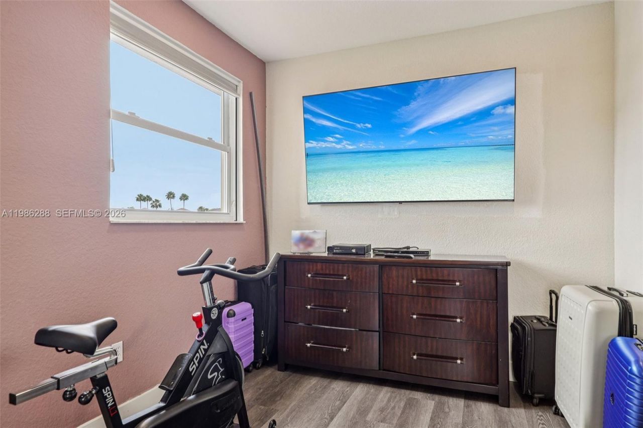 11280 NW 77th Ter, Doral, FL 33178 Photo