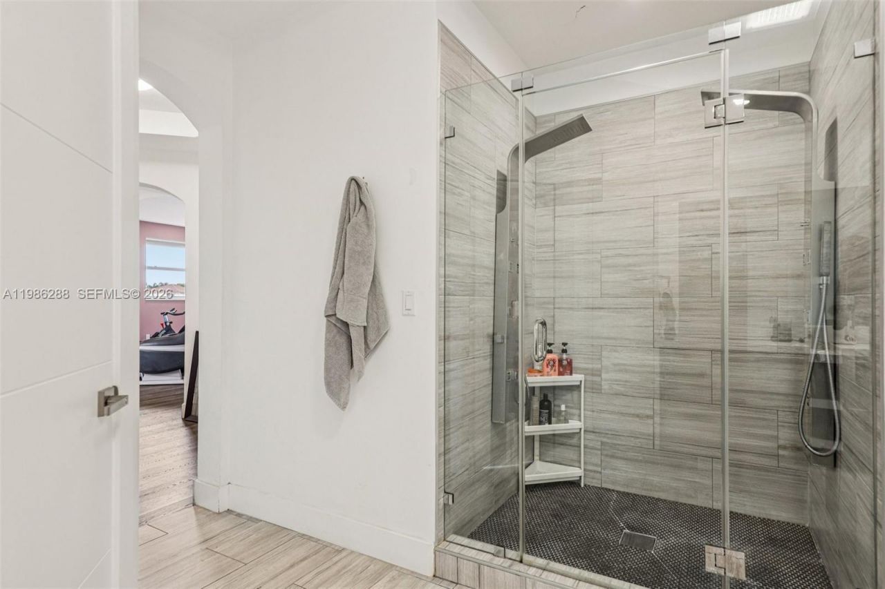 11280 NW 77th Ter, Doral, FL 33178 Photo