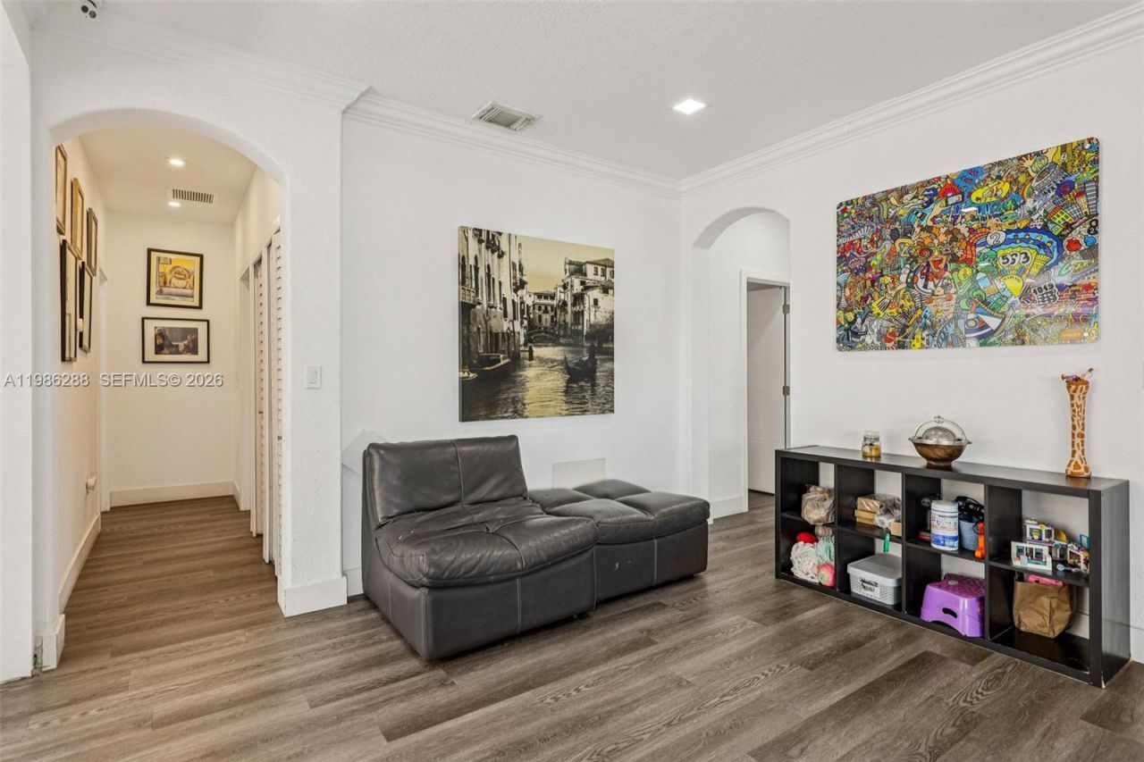 11280 NW 77th Ter, Doral, FL 33178 Photo