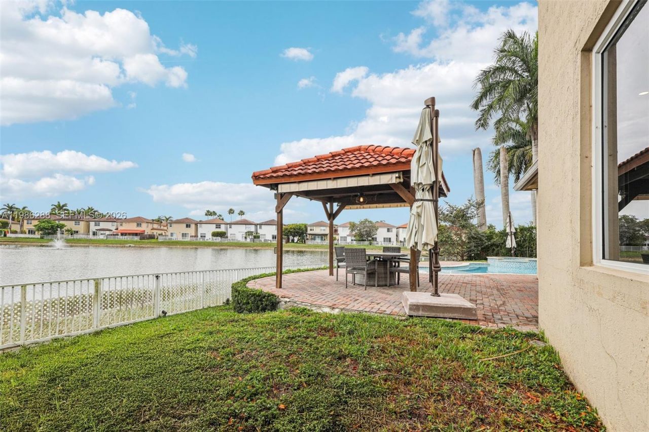 11280 NW 77th Ter, Doral, FL 33178 Photo