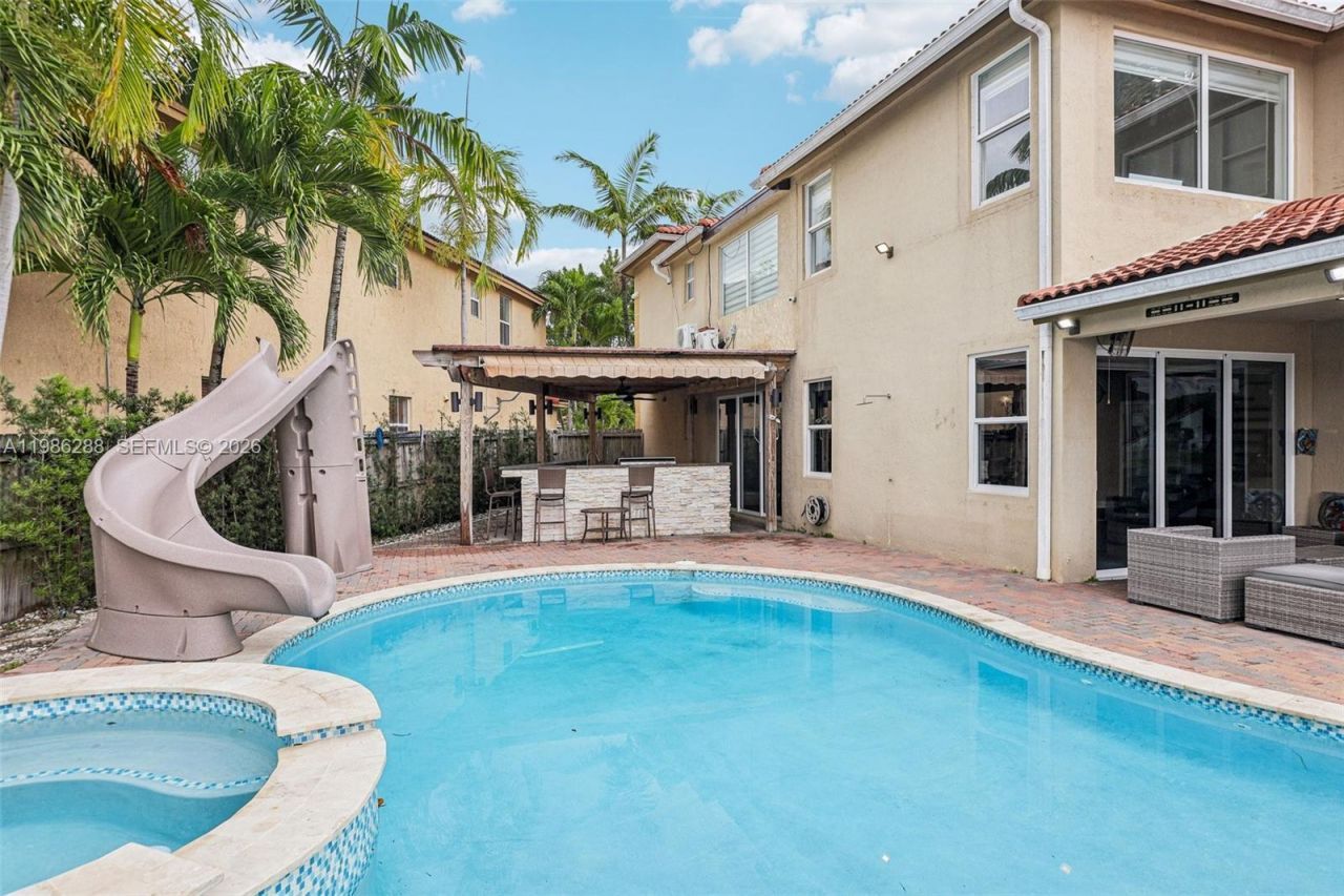 11280 NW 77th Ter, Doral, FL 33178 Photo