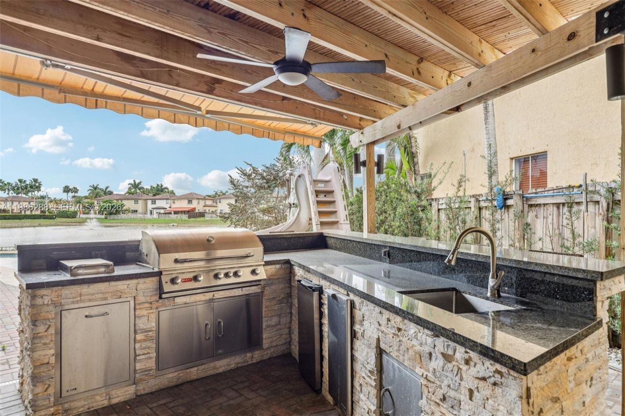 11280 NW 77th Ter, Doral, FL 33178 Photo