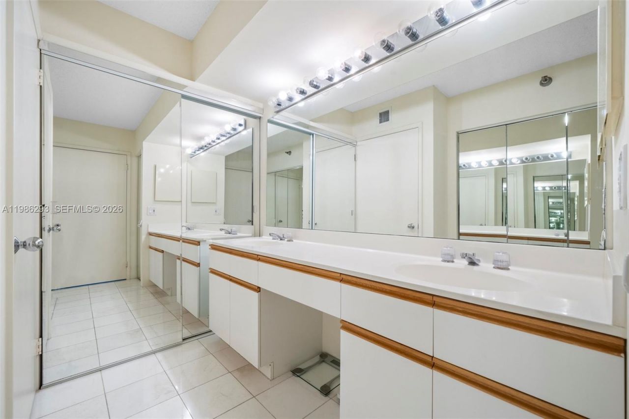 3400 NE 192 Street, Unit 1810, Aventura, FL 33180 Photo