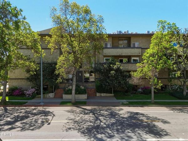 320 E Stocker Street, Unit 205, Glendale, CA 91207