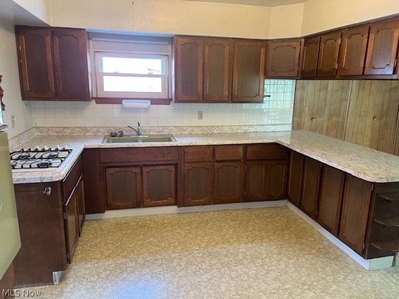 7408 Denny Drive, North Ridgeville, OH 44039 Photo 6