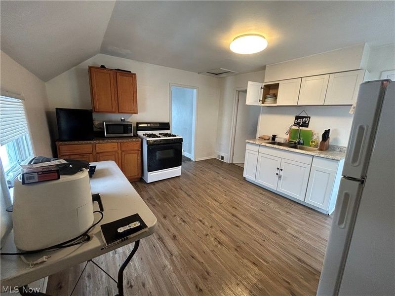 4704 Behrwald Avenue, Cleveland, OH 44144 Photo 12